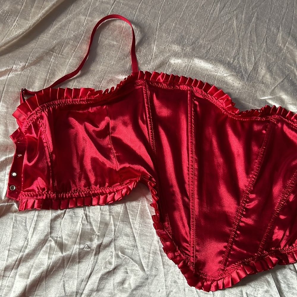 Red Corset - Picture 2 of 8